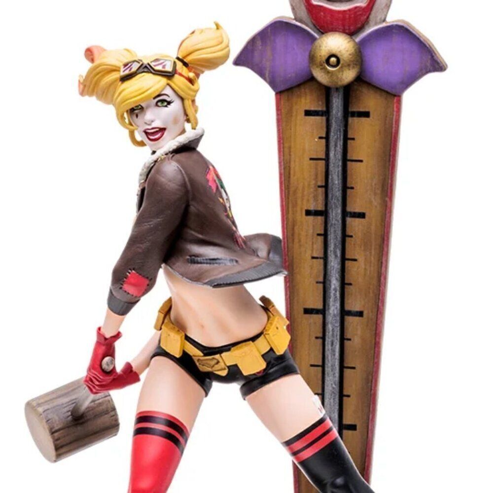Limited Edition DC Bombshells Harley Quinn (Version 2) Deluxe Statue 13.5"